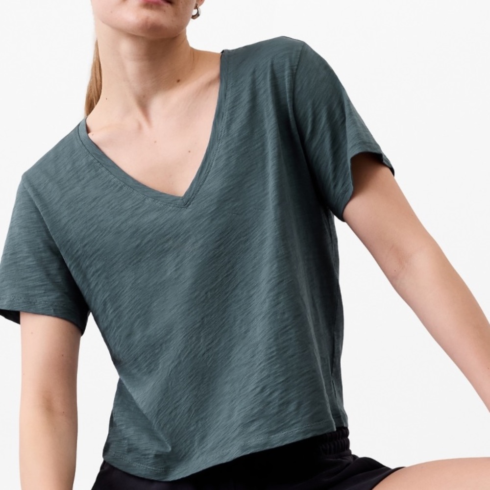 Athleta Essential Slub v-neck T-Shirt